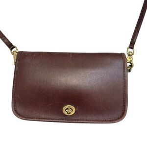 Coach vintage brown leather pocket purse